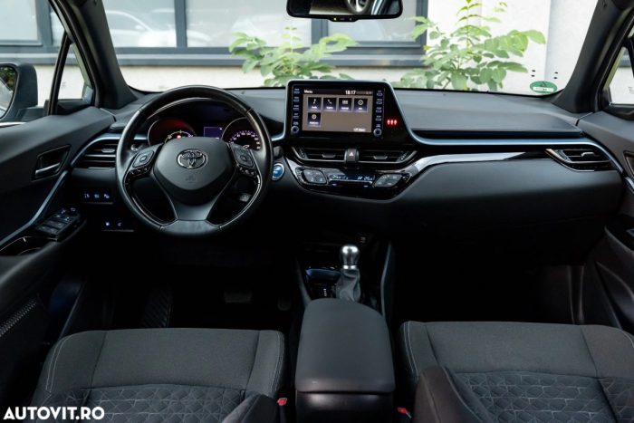 TOYOTA CH-R Hybrid
