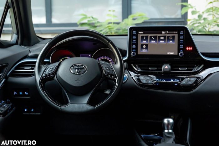 TOYOTA CH-R Hybrid